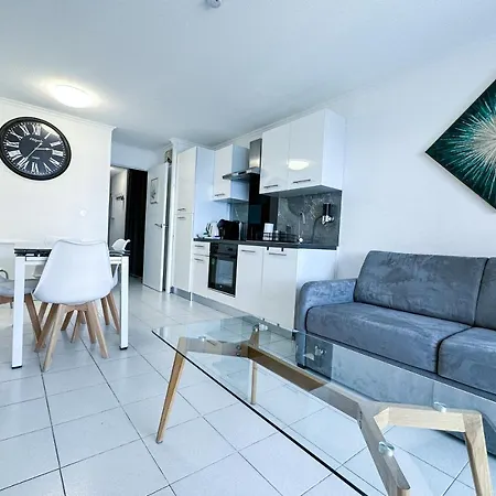 Apartment Verrerie - At La Bocca, Pool, Center Parking